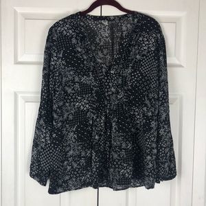 Old Navy Black and White Women's Top